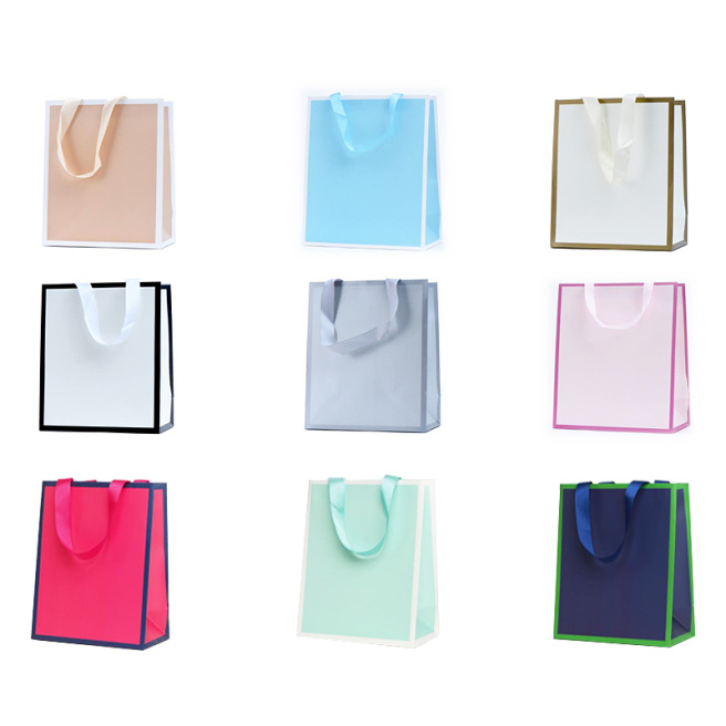 Pungă pentru cadouri (S) 11,3x14,3x5,6см, (mix 12 buc)