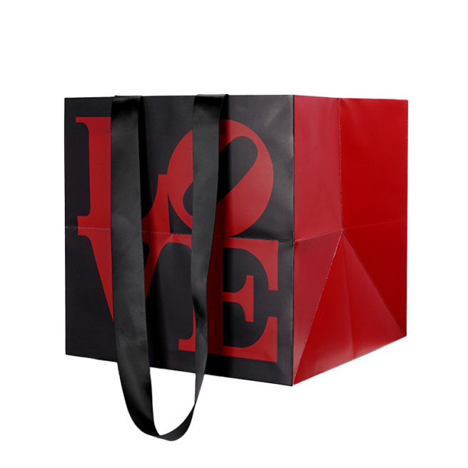 Пакет подарочный Maxi 32x32 cm LOVE красный с черным
