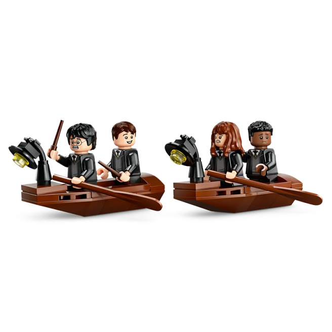 Constructor LEGO Harry Potter Casa cu bărci din Castelul Hogwarts