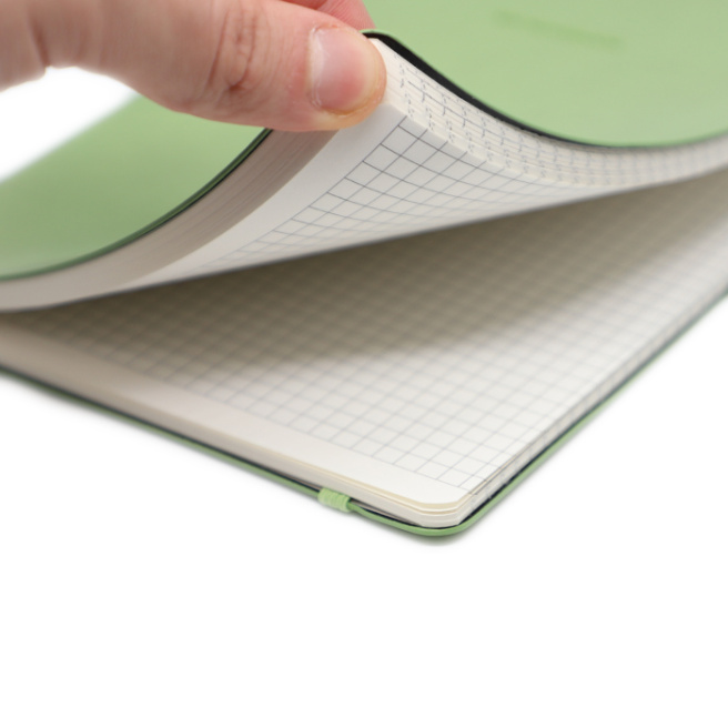 Agendă nedatată A5 pătrățele 96 foi IDEE copertă flexibilă cu elastic OLIVE GREEN