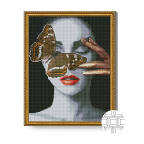 Fluture bronz, 40x50 cm, mozaic cu diamante pătrate