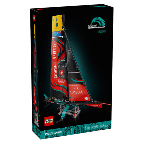 Constructor LEGO Technic Yacht AC75 al echipei Emirates din Nouă Zeelandă