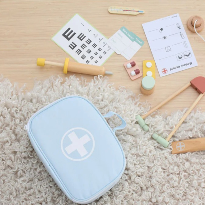 Set din lemn Doctor Blue