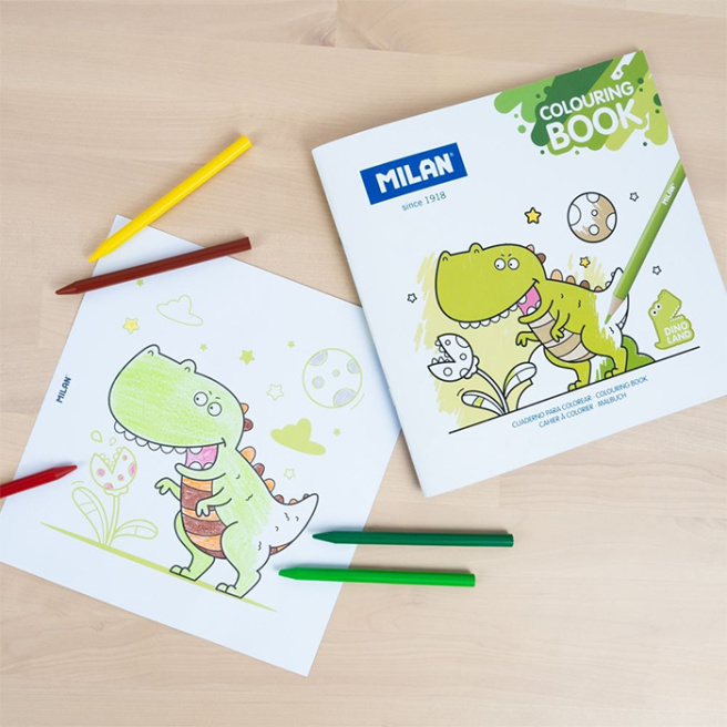 Carte de colorat pentru copii DINO LAND