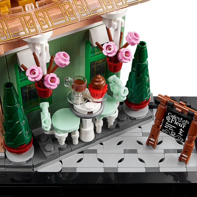 Конструктор LEGO Icons Французское кафе