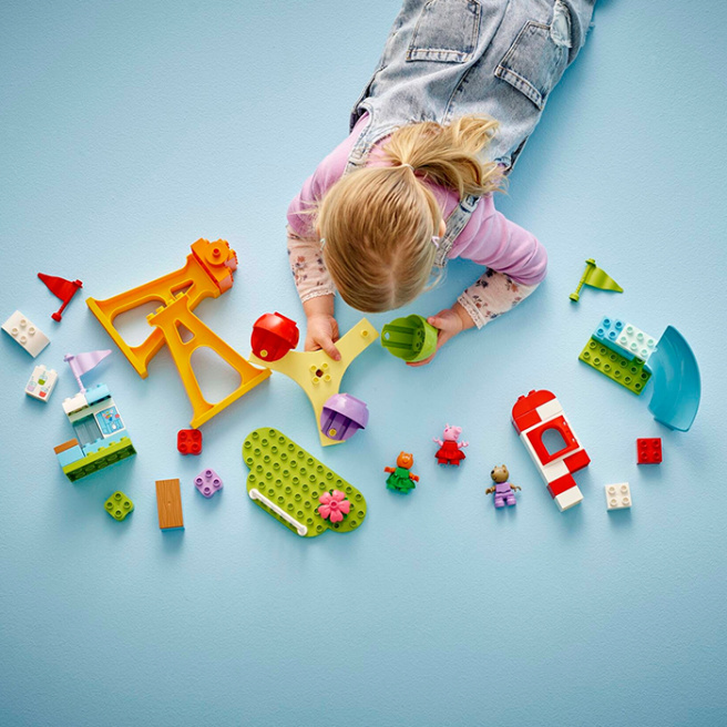 Конструктор LEGO DUPLO Ярмарка развлечений
