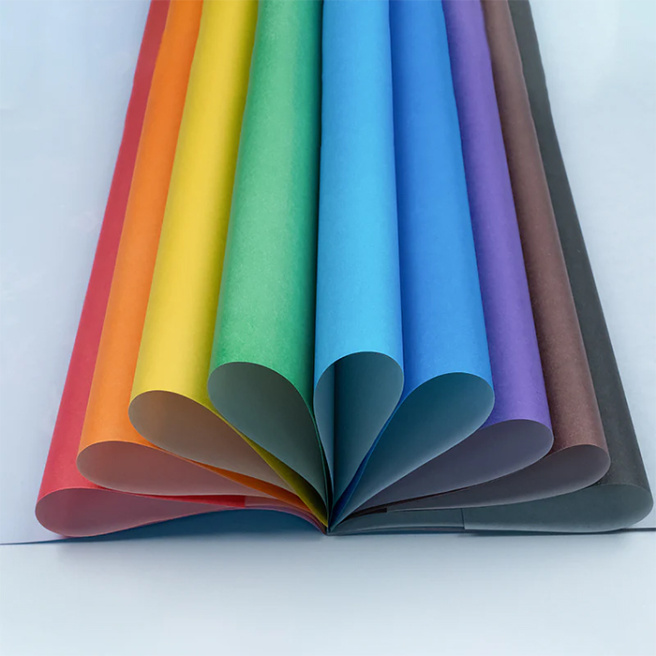 Set hîrtie colorată A4 Kite 18 foi 9 culori