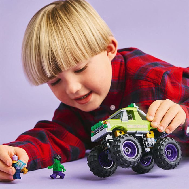 Constructor LEGO Marvel Truck Hulk vs Thanos