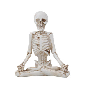 Halloween, Schelet în poziția lotus