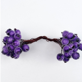 Декор, Ветка с фиолетовыми ягодами