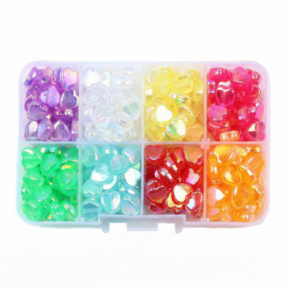 Mărgele acrilice în formă de inimă