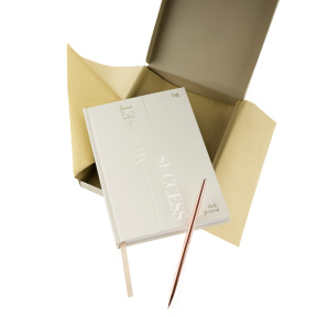 Agendă nedatată A5, 136 foi, BG „Mindset. Linen” soft touch, în cutie cadou